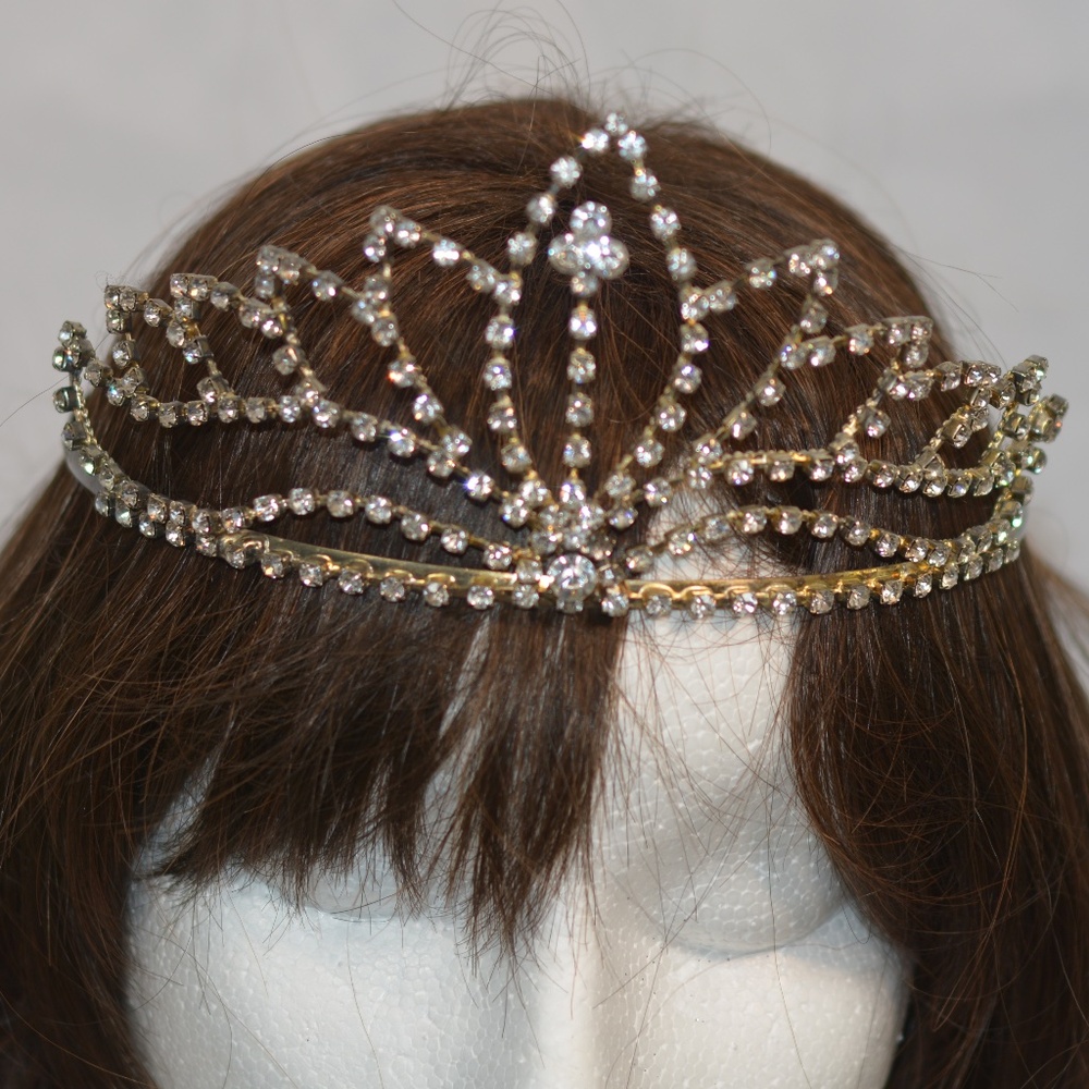 Rhinestone Tiara - Picture 2 of 5